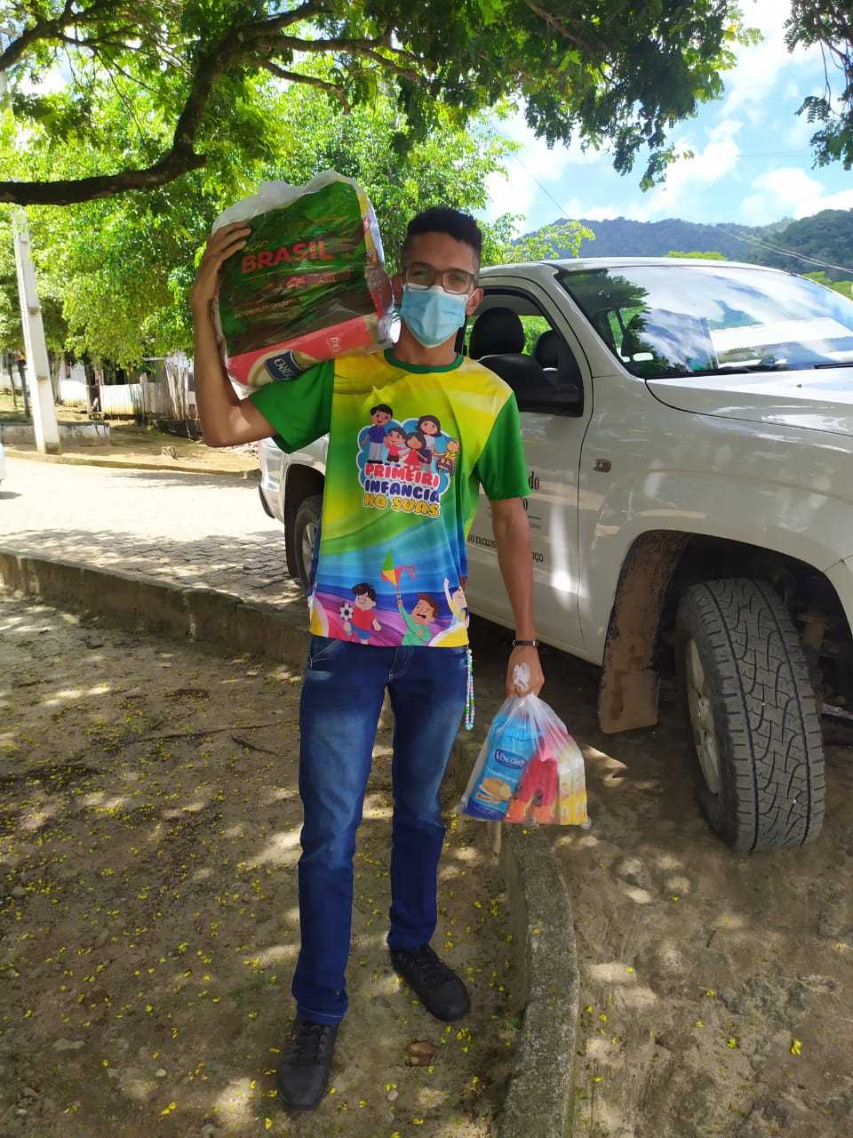 Camacã: Secretaria de Assistência Social faz visitas e entregas de produtos em povoado e zona rural